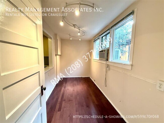 Photo - 712 W Franklin St Unit 1