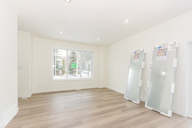 Photo - 15103-15196 96 Ave NW Unit 15103 Main