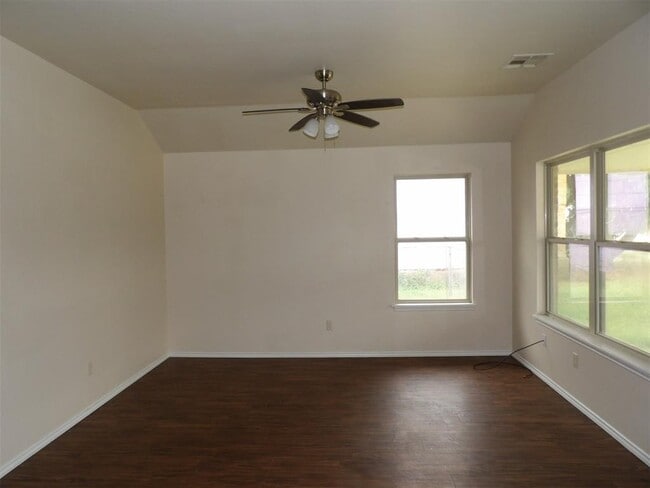 Photo - 804 N Evans Ave