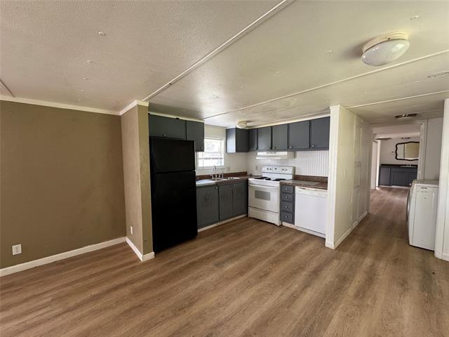 Photo - 204 W Tarrant St