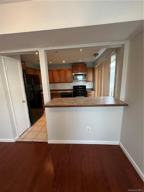 Photo - 2910 Whispering Hills Dr