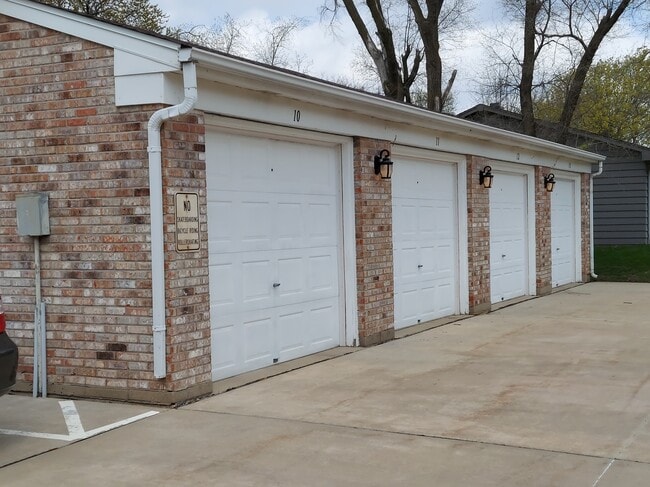 Photo - Wedgewood Manor Active Senior Living