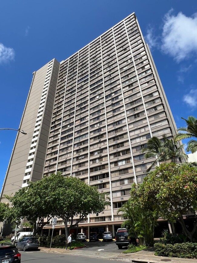 Building Photo - Kukui Plaza Diamond Head Tower- 1 Bed, 1 B... Unit D1211