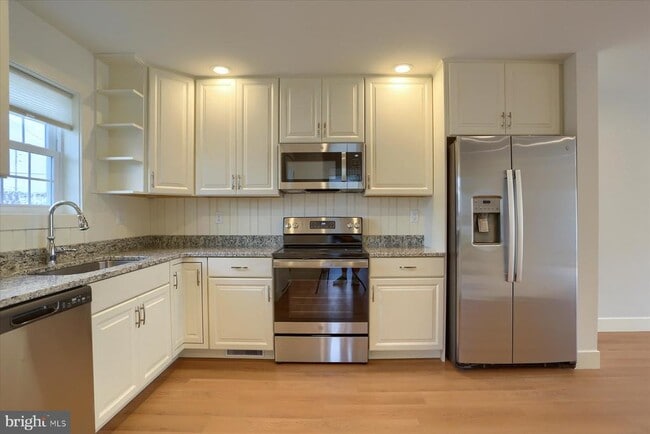 Photo - 45 N Penn St