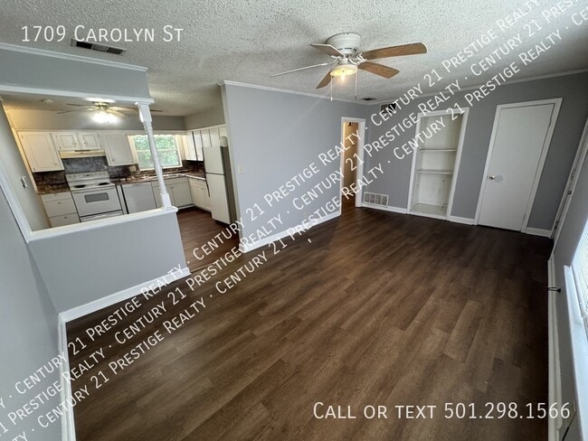 Photo - 1709 Carolyn St