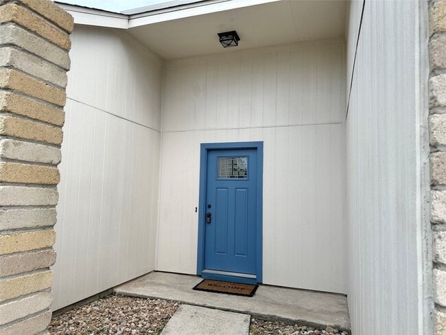 Photo - 2531 Bisontine St