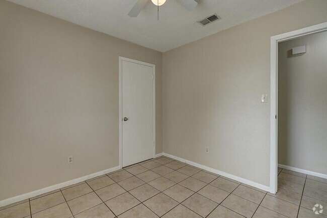 Building Photo - 5225 Bonham St Rental
