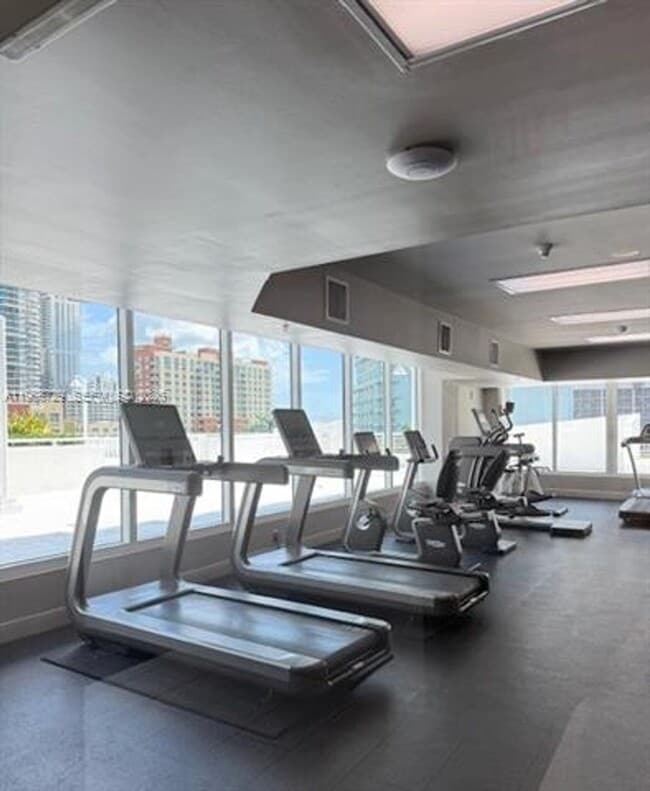 Photo - 275 NE 18th St Unit 275 NE 18th St 1610