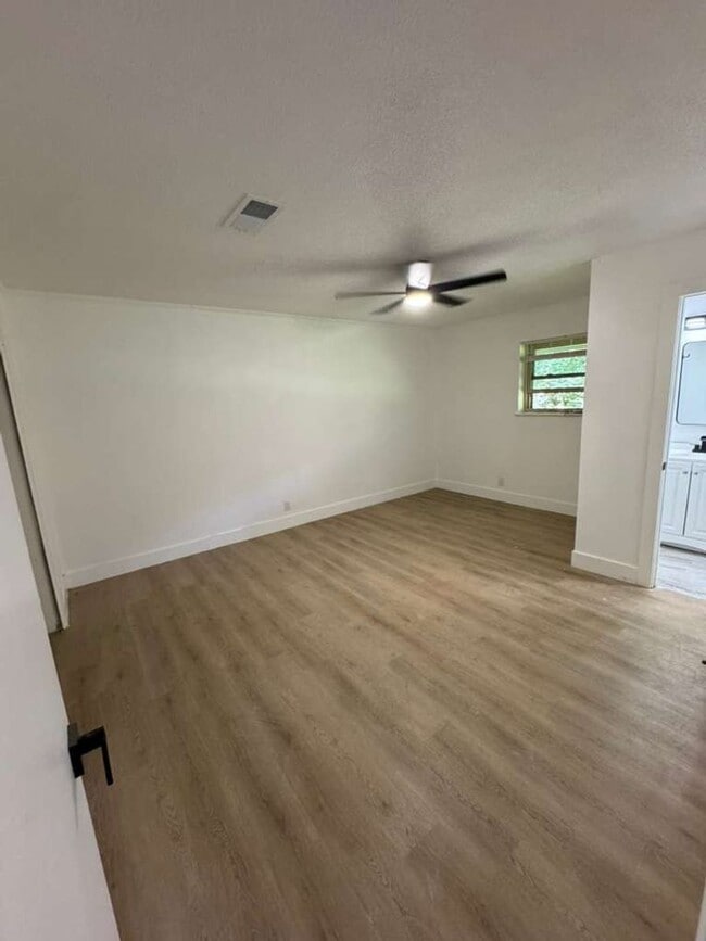 Photo - Gorgeous all renovated Home in Vidor, TX!.