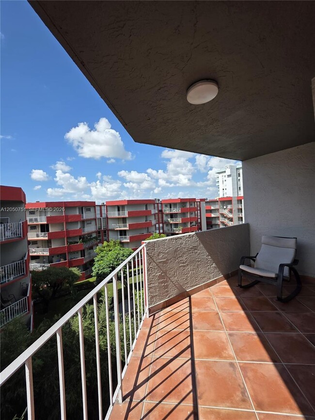 Photo - 1750 W 46th St Unit 520