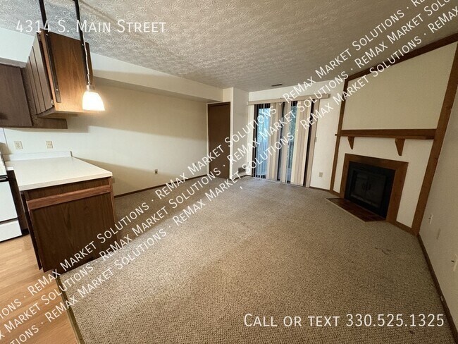 4314 S Main St