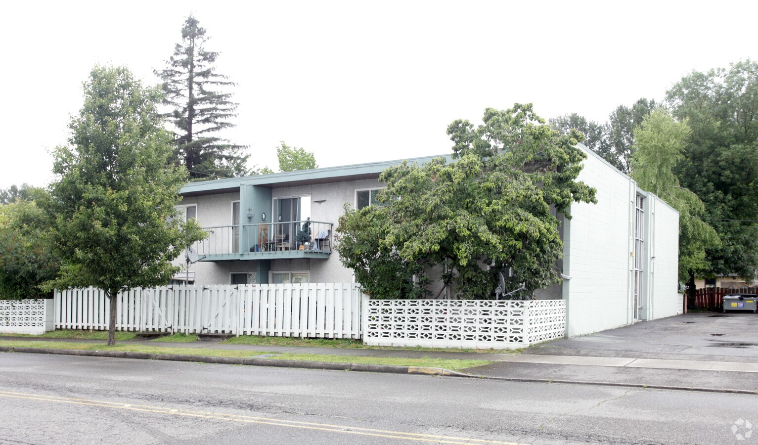 Photo - Skylite Court Apartments