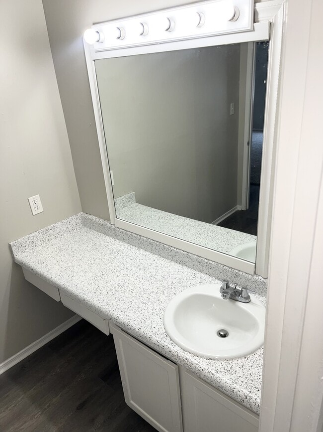 Biloxi Shores Apartments