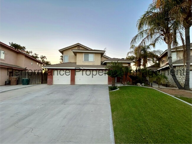 Stunning 4 Bed/3 Bath Home in SW Bakersfie... - Stunning 4 Bed/3 Bath Home in SW Bakersfie...