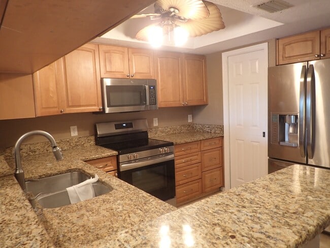 Photo - 9614 Tara Cay Ct