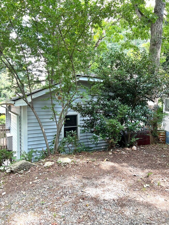 Photo - 1 Bedroom cottage, great Asheville location!