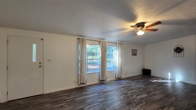 Photo - 21150 Arnsworth
