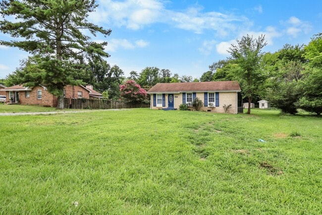 Photo - 2724 Ann Dr