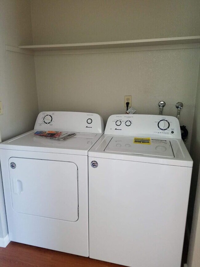 Photo - REMODELED 2-storey TOWNHOME between McKee and Jackson in North San Jose area. The rent is $3950....