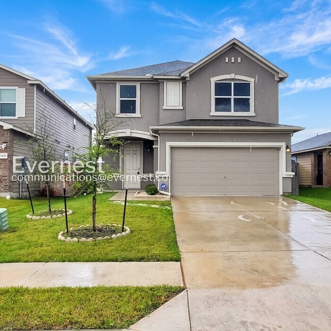 Building Photo - 3 Bed/2.5 Bath Home with Garage / Pet-Friendly / Coming Soon!