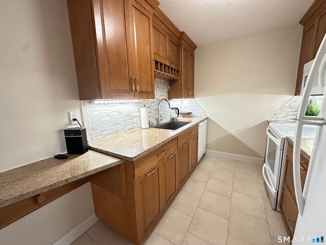 Photo - 95 -2B Woodsedge Dr Unit APT 5C