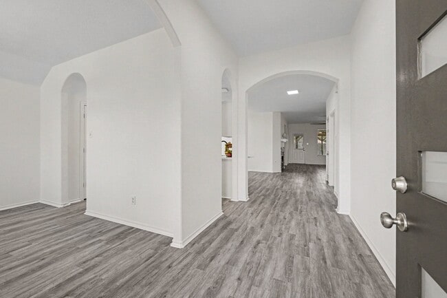 Photo - 18314 Manorcliff Ln
