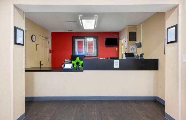 Photo - Furnished Studio-Jacksonville - Salisbury ...