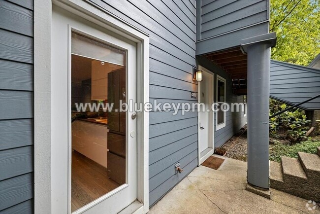 Building Photo - 2 Bed, 1 Bath Condo at Franciscan Condomin...