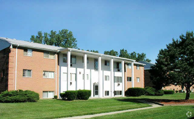 Old Orchard Apartments - Old Orchard Apartments