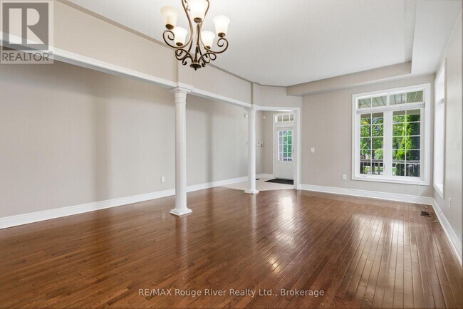 Photo - 138 Kersey Crescent