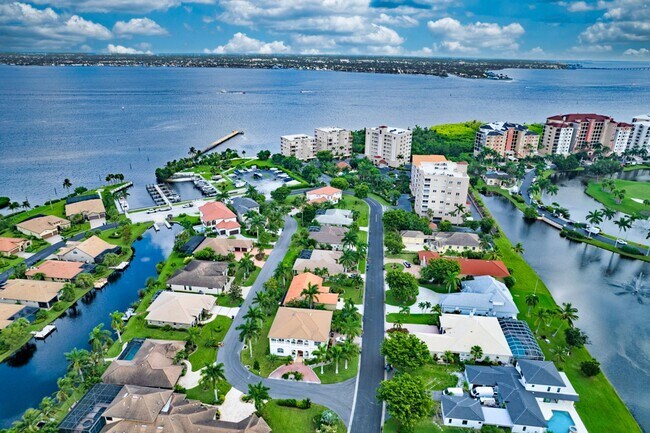 Photo - 3 bedroom 2.5 bathroom furnished condo