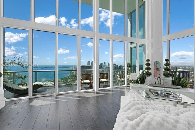 888 Biscayne Blvd Unit 5701