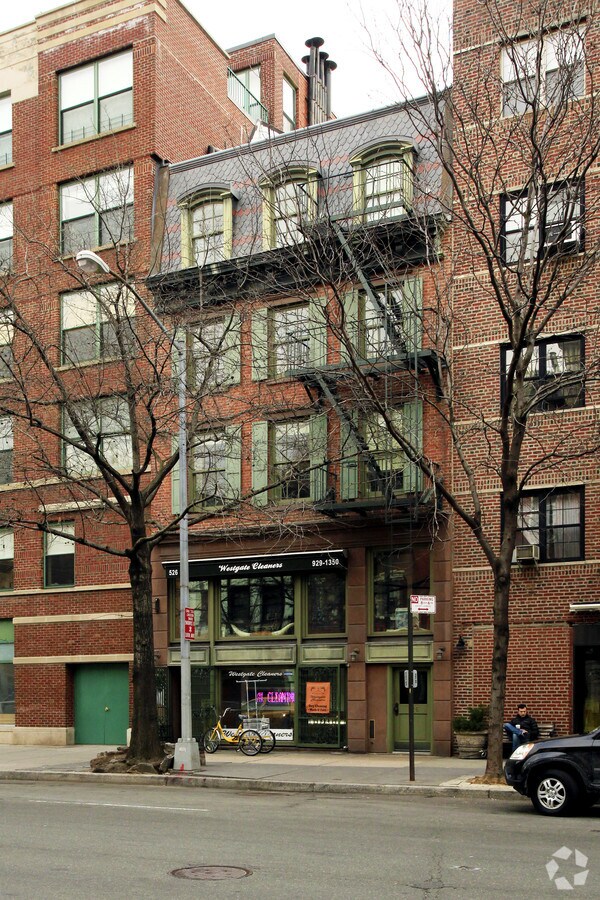 Photo - 526 Hudson St Apartments