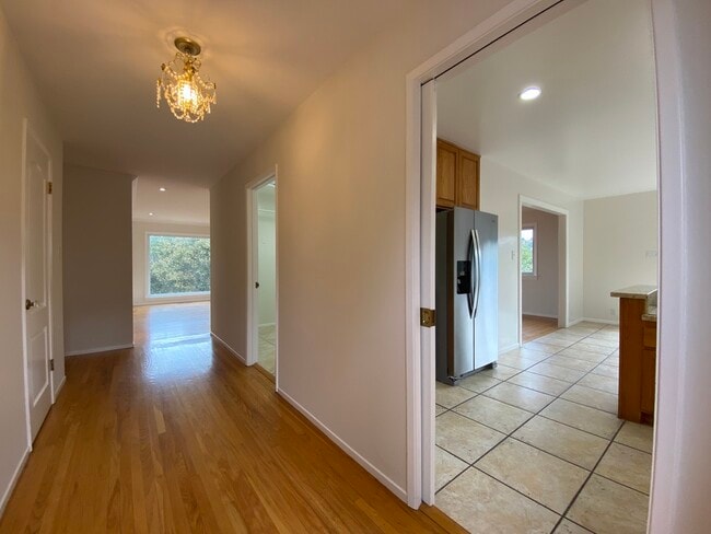 Photo - 845 Viewridge Dr