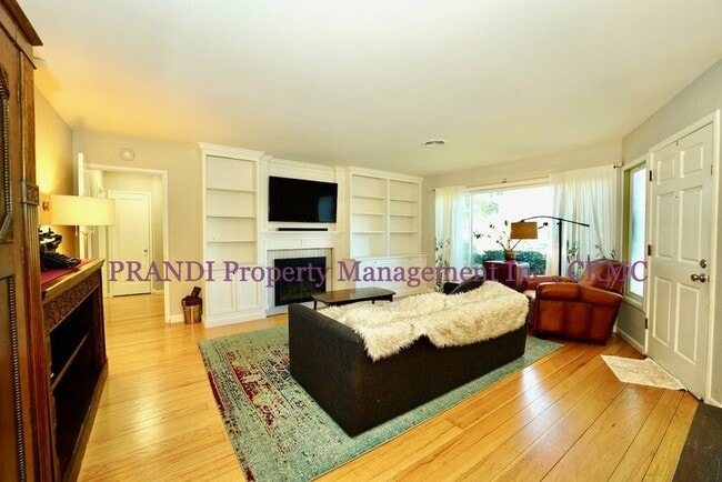 Photo - 1501 Park Ct