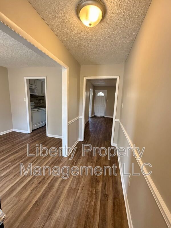 Photo - 6512 Sudbury Dr