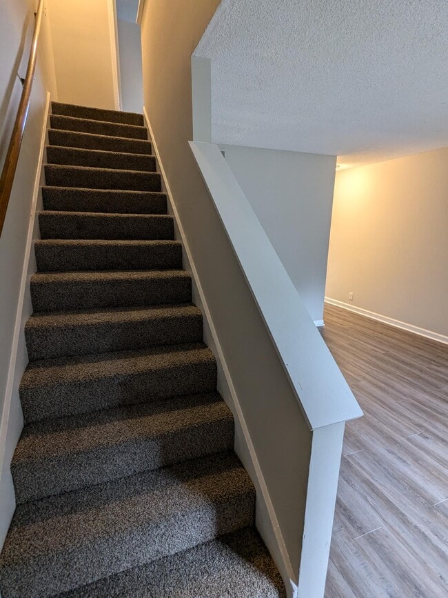 Photo - 813 Holder Ct