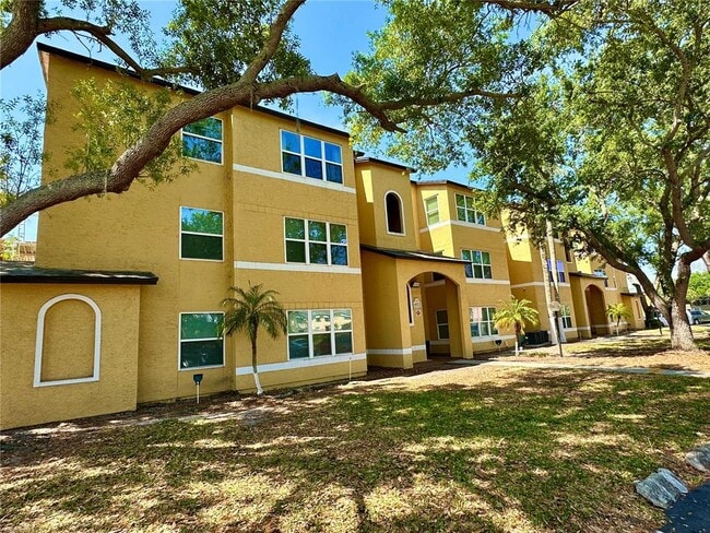 Building Photo - 4572 Commander Dr Unit 1234
