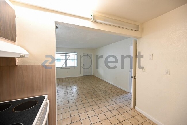 Photo - 6040 SW 26th St