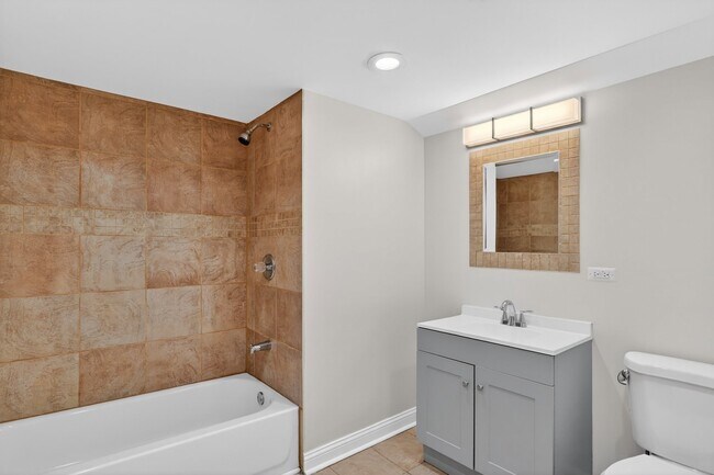 Photo - 7433 S Perry Ave