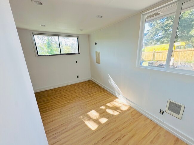 Photo - 5640 23rd Ave SW Unit 1