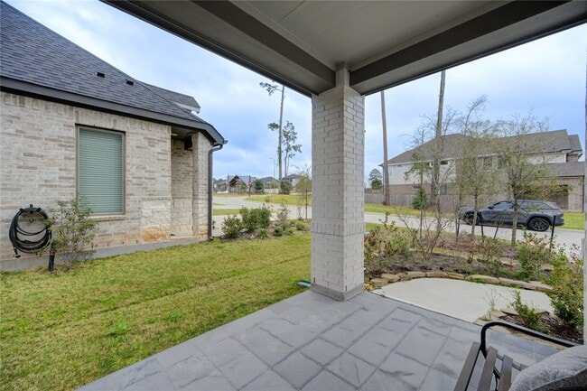 Photo - 296 Mallorn Ln