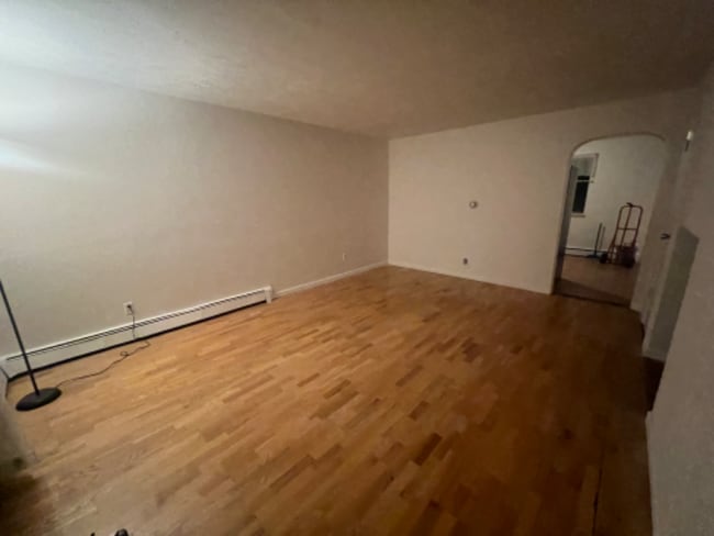 Photo - 1644 Chester St