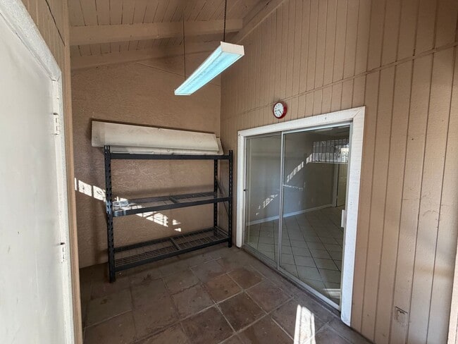 Photo - 4820 N 89th Ave