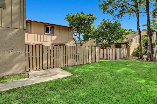 Photo - 5613 NW 21st St