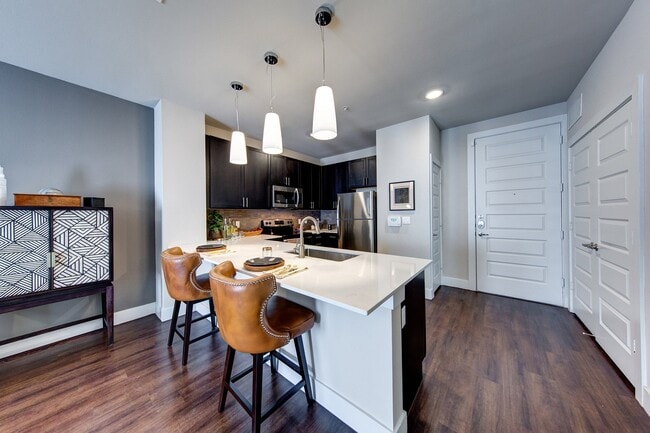 2515 Elmont Dr Unit 405
