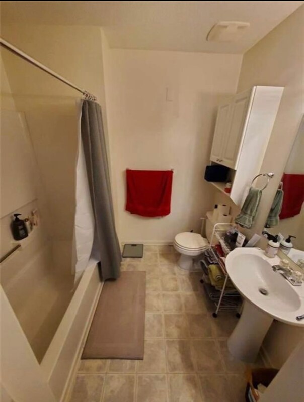 Photo - 186 University Village Dr Unit 23-24-Rm4