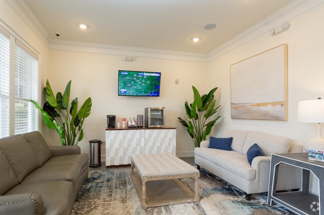 Pines at Glen Laurel Luxury Apartments