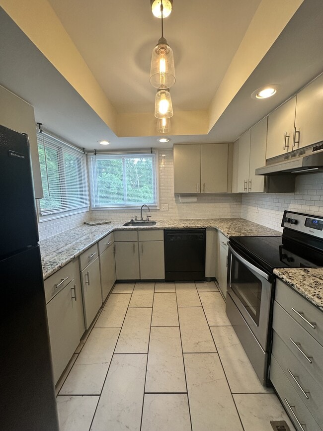 Photo - 101 Mary Ann Ct