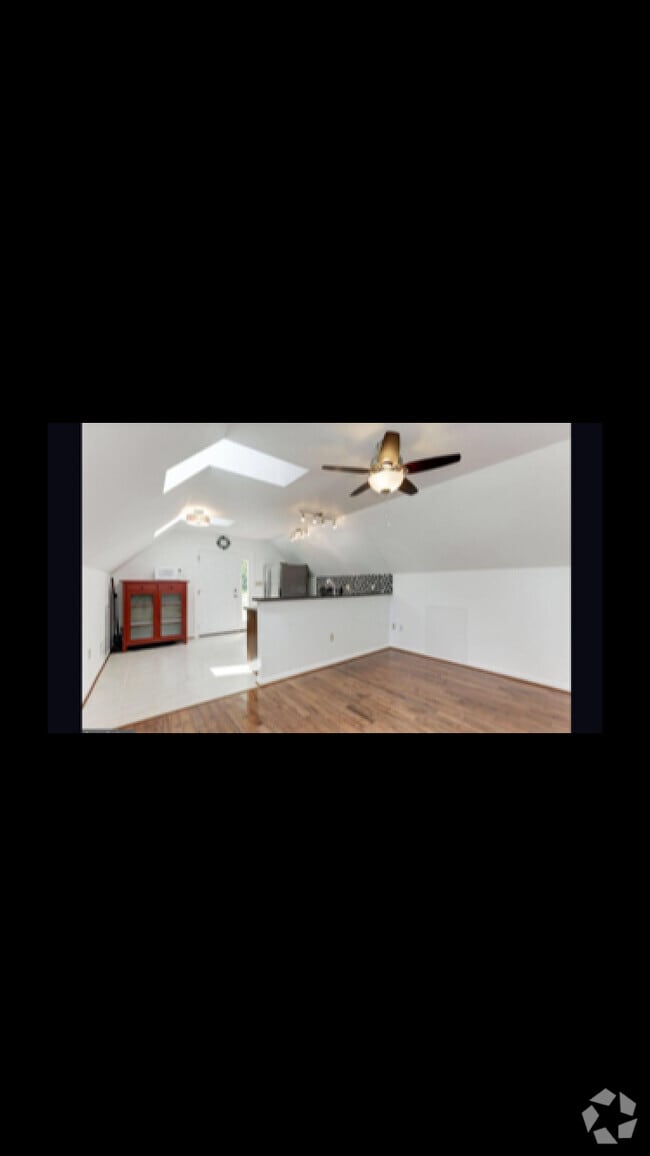 Building Photo - 18671 Woodburn Rd Rental